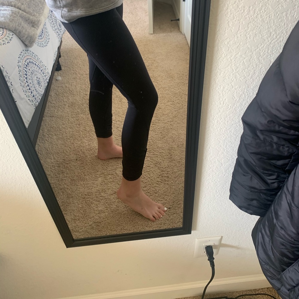 lululemon leggings! these are them on btw!